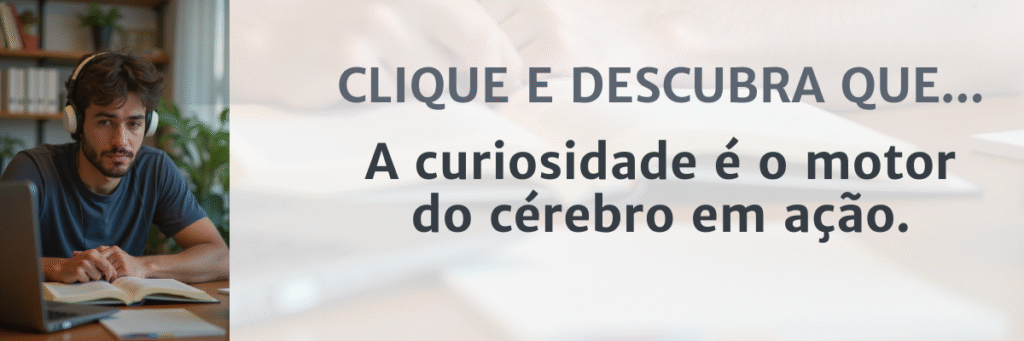 Homem de camisa azul usando fones de ouvido e olhando com atenção, simbolizando o aprendizado por meio da escuta ativa e da concentração mental.